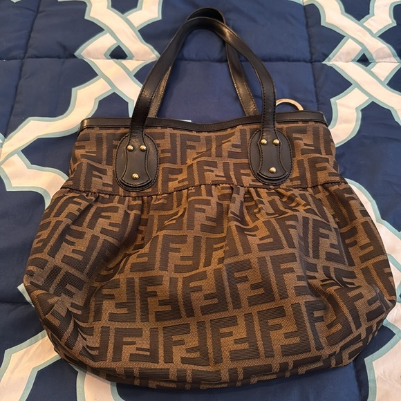 Fendi bag. Very cute! - Picture 2 of 3